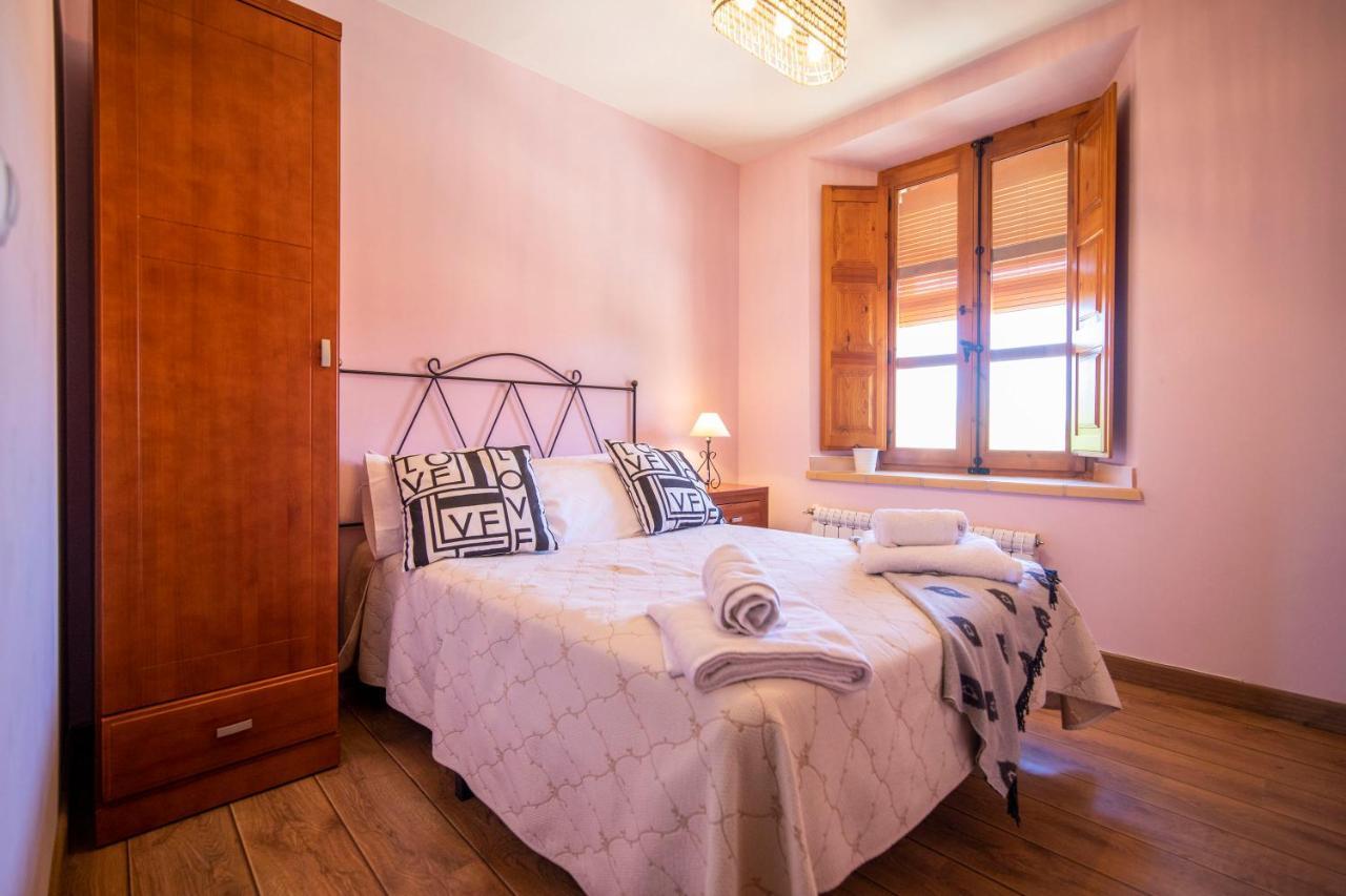 Apartamentos Ribera Del Duero Las Escuelas Vadocondes 外观 照片