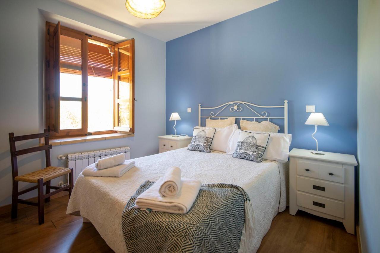 Apartamentos Ribera Del Duero Las Escuelas Vadocondes 外观 照片