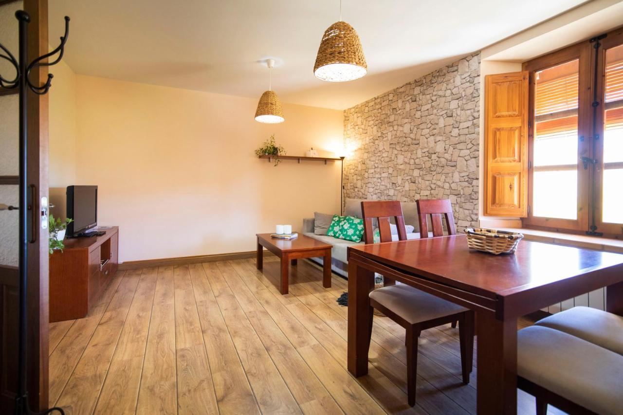 Apartamentos Ribera Del Duero Las Escuelas Vadocondes 外观 照片