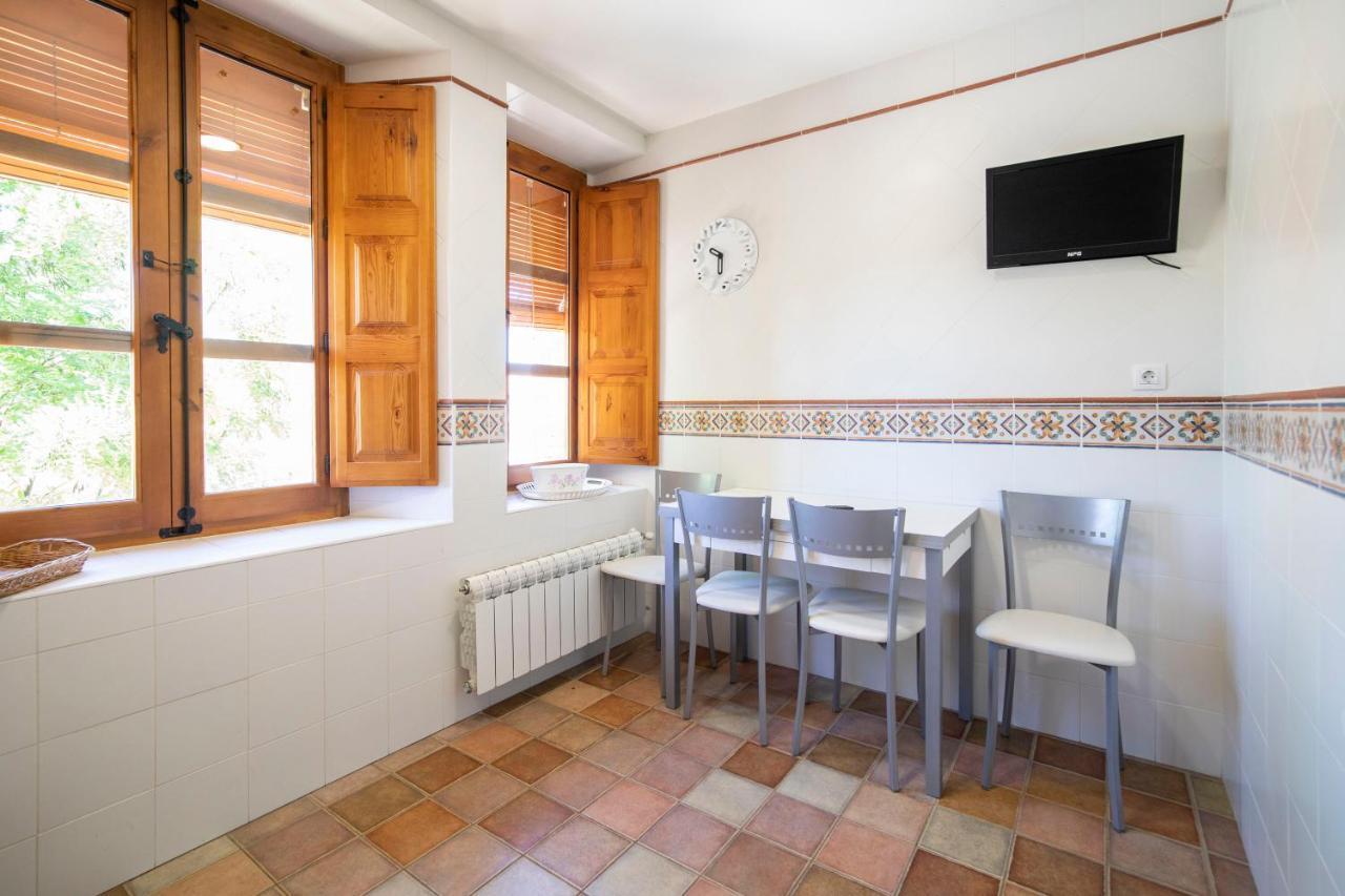 Apartamentos Ribera Del Duero Las Escuelas Vadocondes 外观 照片